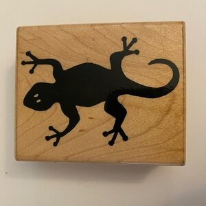 JRL Design N271 Gecko rubber stamp